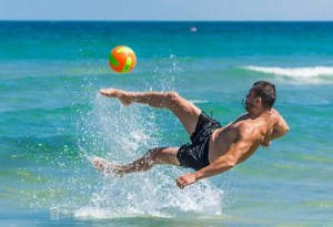 Mit der richtigen Badeshort das Wasser genießen